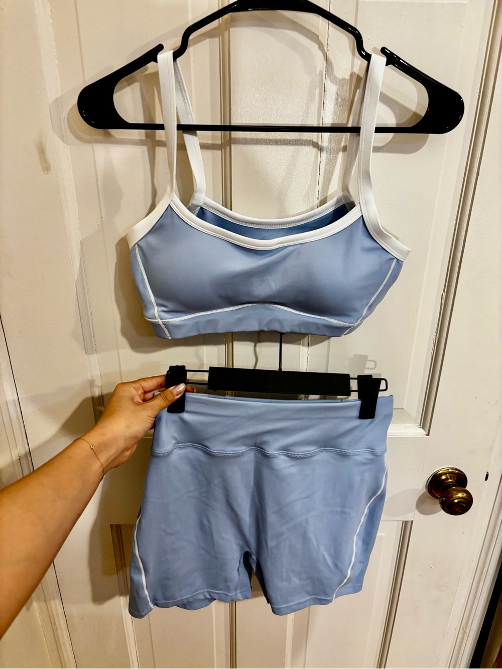 Light Blue Contrast-Trim Sports Bralette & Bike Shorts Set - Women's Active